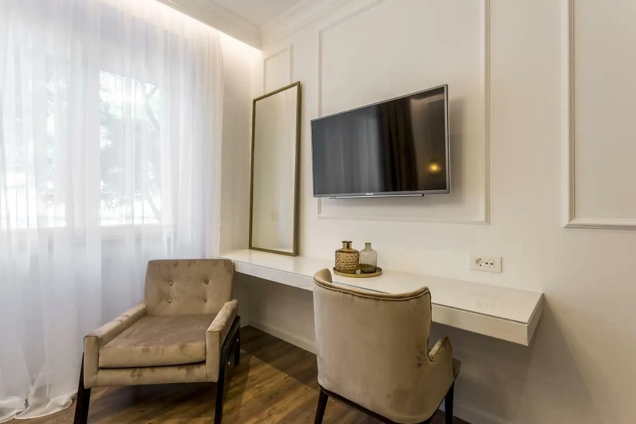 Nephelae Boutique Rooms Split 4*,