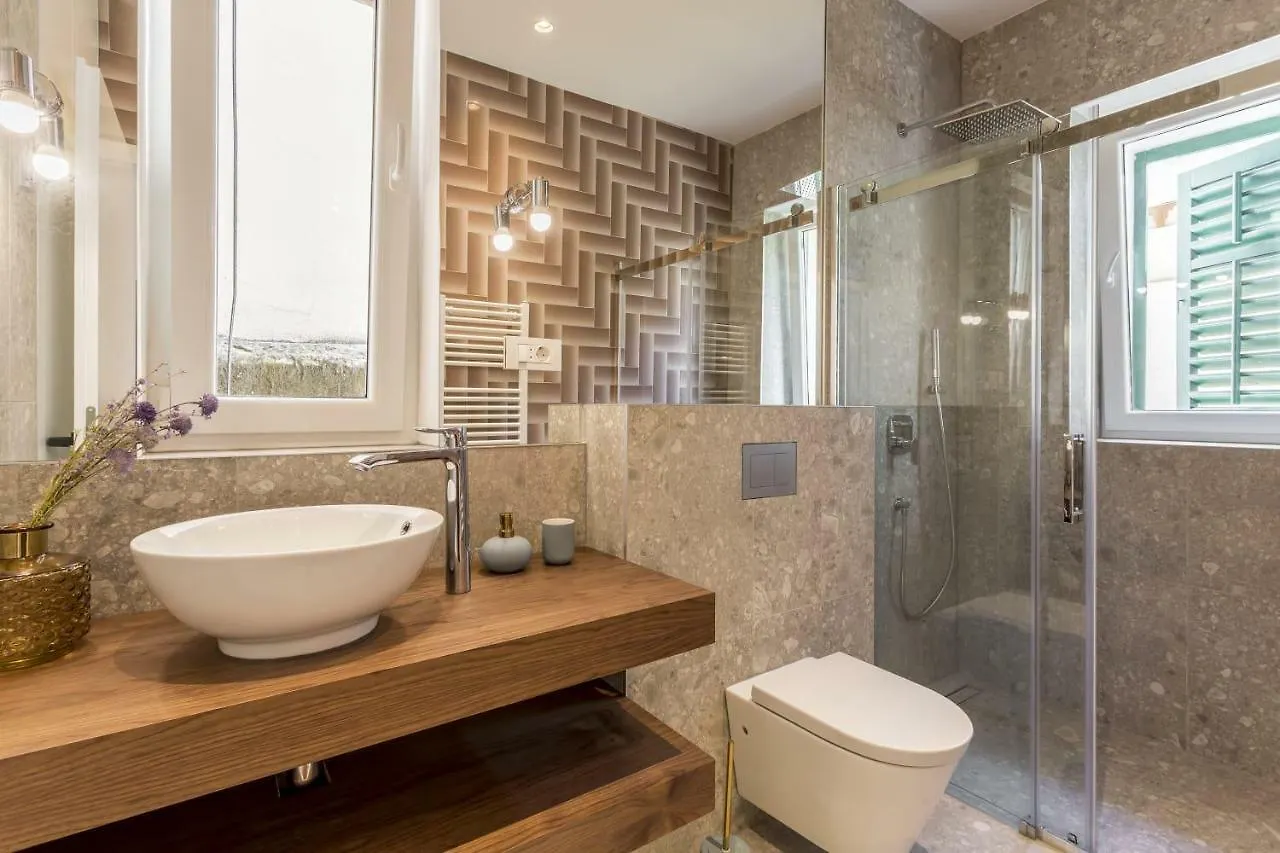 Nephelae Boutique Rooms Split 4*,  Kroatien