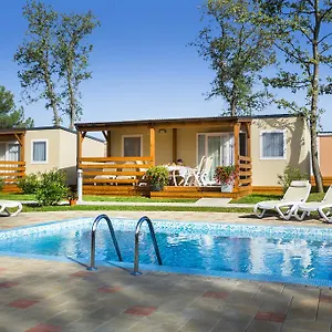 Maistra Valkanela Mobile Homes Village de vacances Funtana